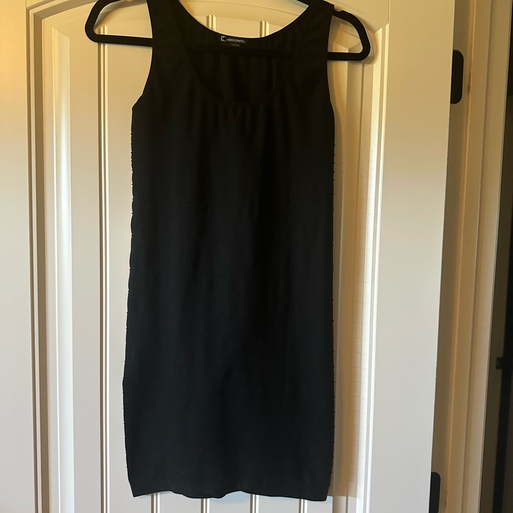 Classic Black Sleeveless Shift Dress